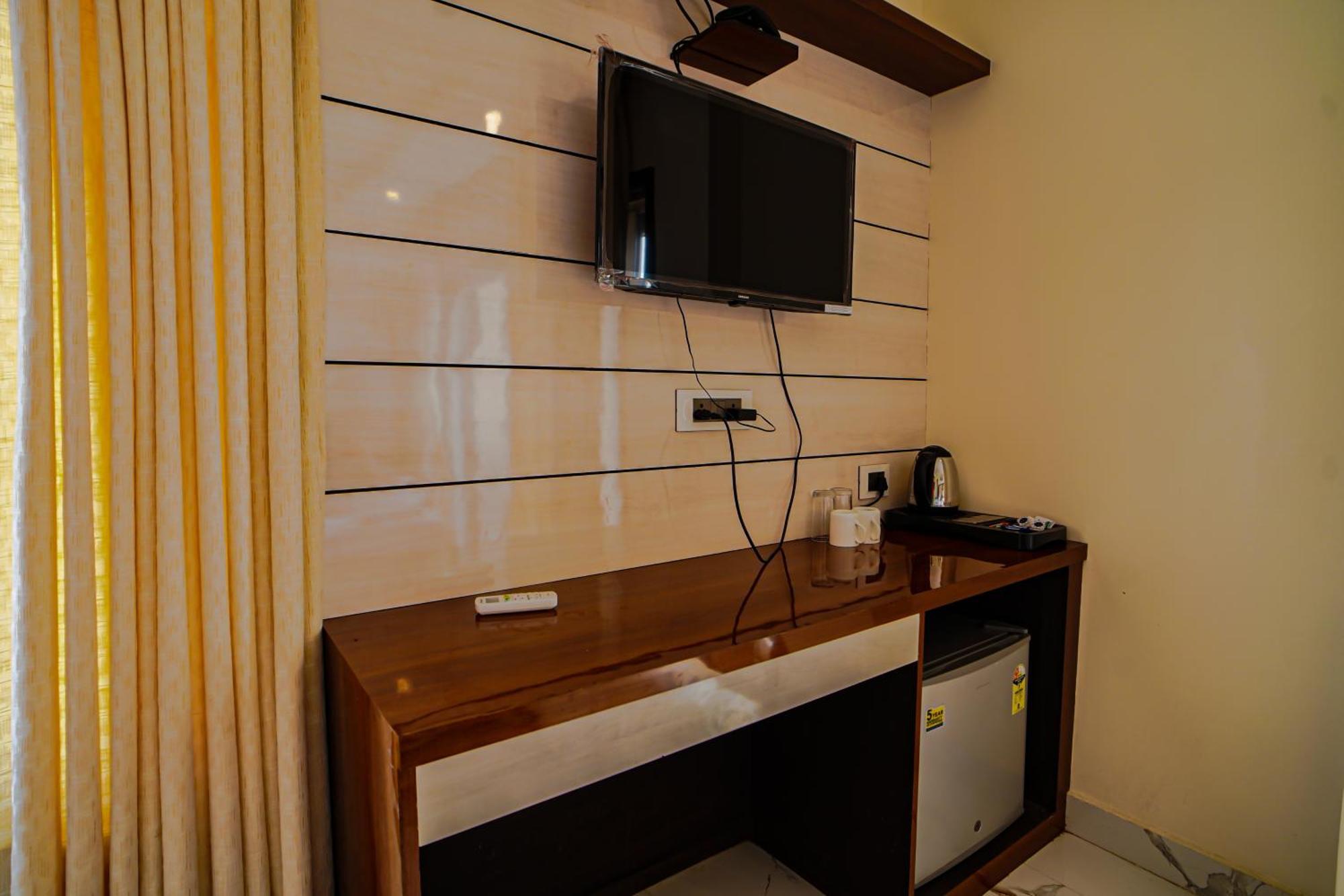 Prasant On Beach Resort !! Lift - Wifi -Restaurant-Parking Facilities-Newly Decorated Room !! Mandarmani Exterior foto